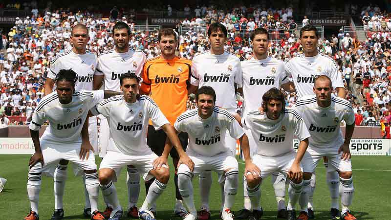 Đội hình Real Madrid 2009: Nhìn lại các chữ ký bom tấn